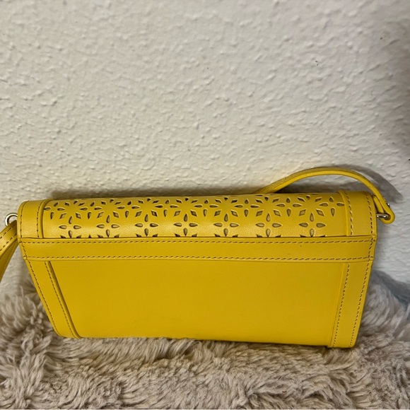 Danier Yellow Perforated Leather Crossbody Bag – New Without Tags - Picture 5 of 12